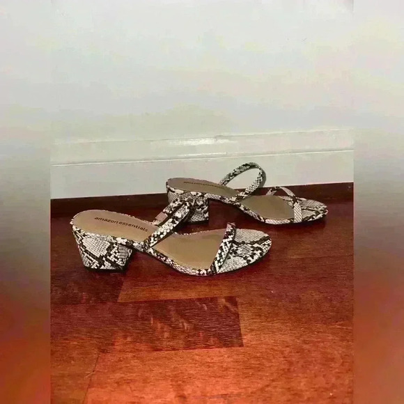 Amazon Basics, Two Strap Block Heels in Snakeskin Print, Never Worn - Picture 3 of 4